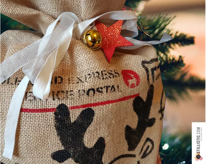 Sac cadeau hotte de Noël Ours en jute personnalisable