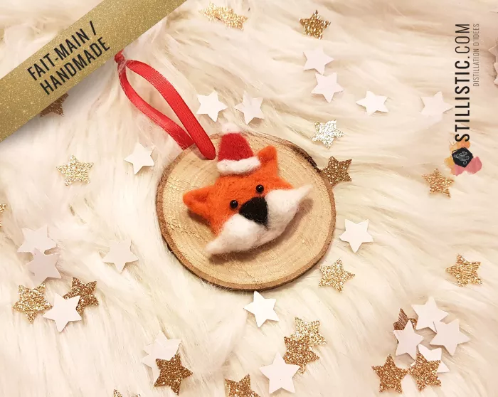 Décoration sapin de Noël Naturel Renard coeur Fait-main bois et laine feutrée à l'aiguille