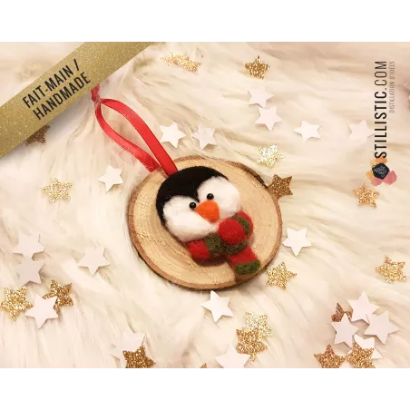 Décoration sapin de Noël Naturel Pingouin Fait-main bois et laine feutrée à l'aiguille