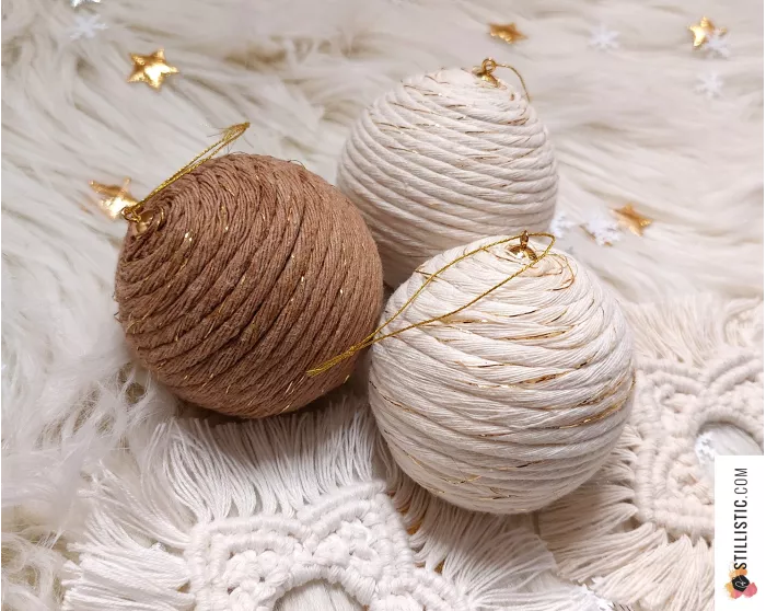 Boule de Noël Coton écru et or incassable éco-responsable