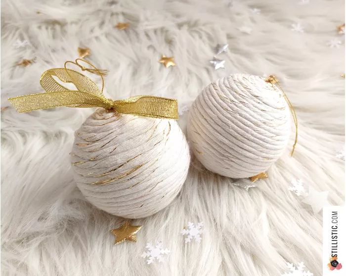 Boule de Noël Coton écru et or incassable éco-responsable