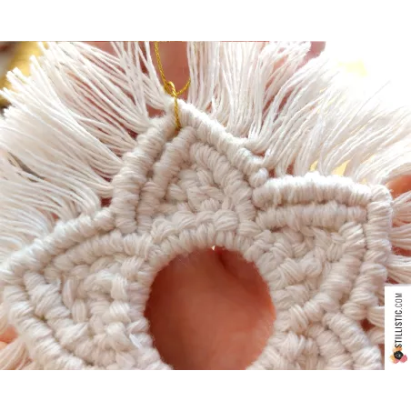 Décoration sapin étoiles en macramé