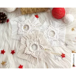 Décoration sapin étoiles en macramé