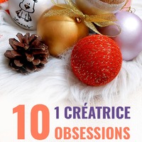 *** 1 CRÉATRICE 10 OBSESSIONS ***
Bref : 10 ... Noël !!!!!!
Vous l'aurez compris, oui, en ce moment, mon obsession c'est Noël !
C'est la période de l'année que je préfère, même si des fois, avec la boutique, je n'ai pas toujours le temps d'en profiter à fond.
Par exemple, aujourd'hui, je comptais faire mon sapin et décorer mon intérieur mais ... j'ai travaillé sur vos boules personnalisées !
Mais en vrai, j'adore ça ! J'adore faire le lutin du père Noël, installée sur mon canapé, devant un film de Noël, à dessiner les motifs que vous avez choisis, ajouter les prénoms, vous écrire un petit mot, emballer vos jolies commandes :)
Quand j'aurais du temps ? J'installerai le sapin, je décorerai la baie vitrée et la cheminée, je trouverais une place pour dénicher les nouveautés que j'ai dénichées chez l'incroyable boutique @lilosquare.
Il me tarde ! et puis je ferais des biscuits bien sûr :)
Et vous, vous aimez Noël ? Qu'aimez-vous faire à Noël ?
Et votre sapin, il est fait ?
***
Toute la collection de Noël est à découvrir sur l'e-shop https://www.stillistic.com
Attention ! Livraison garantie avant Noël pour toutes les commandes passées jusqu'au 14 décembre ! Au-delà, je ne pourrais plus garantir la livraison sous le sapin !
***
J'aime Noël | Noël 2025 | Idées cadeaux de Noël | Passion Noël | Créatrice française | Artisanat français