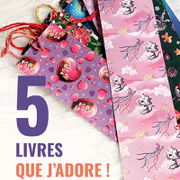 *** 5 LIVRES QUE J'ADORE ***
Aujourd'hui, j'ai décidé de vous partager 5 livres que j'adore !
"La princesse des glaces"
L'ambiance y est particulière, entre balades en voiliers, hivers de neige et bien sûr ... roulés à la cannelle ! Camilla Lackberg est une autrice que j'adore et en particuliers toute sa série de livres mettant en scène le personnage d'Erica Falk, tellement attachant.
"La Dernière licorne"
J'ai eu du mal à choisir mon livre préféré de Michel Bussi car je les adore tous ! Il a le secret pour nous faire voyager aux quatre coins de la France et/ou du monde, et à nous plonger dans des intrigues qui nous tiennent en haleine jusqu'à la fin. Et celui-ci nous fait aussi voyager dans l'histoire, pour un récit presque fantastique ;) A la fin vous saurez si les licornes existent !
"Les petits secrets d'Emma"
Obligée de rendre hommage à Sophie Kinsella qui nous a quitté récemment. Ses romans, dont les géniaux "Accros du shopping" sont les meilleurs romans feel good de la planète si vous adorez les héroïnes un brin maladroites et les situations cocasses !
"Manuel du guerrier de la lumière"
Vous connaissez Paolo Coelho pour son sublime roman "L'alchimiste". Ici il propose une compilation très inspirante de petites phrases et petits textes qui invitent à croire en ses rêves, à accepter l'incertitude et les échecs, à accomplir son destin. Un petit guide de vie, plein de poésie !
"Indignez-vous"
Je ne pouvais pas ne pas citer le regretté et ancien résistant Stéphane Hessel, que j'ai tant admiré. Un homme et des livres plein de sagesse et de belles valeurs qui me sont chères. Et je pense qu'en ce moment, il prendrait encore tellement de sens <3. Et cette sublime phrase qui sera pour toujours mon mantra : "Résister c'est créer, créer c'est Résister"
Et vous, vous avez des lectures à nous partager ?
Quels genres de livres lisez-vous ?
***
Toute la collection de marque-pages Stillistic en papier recyclés est disponible sur l'e-shop www.stillistic.com
***
Lecture lover | Livres préférés | Marque-page et papeterie | Papier recyclé | Artisanat | Créatrice et illustratrice française | Illustration jeunesse