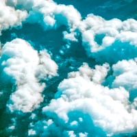 *** LIRE DANS LES NUAGES ***
Allez, c'est dimanche soir, je sais pas vous mais moi j'ai le blues rien qu'à l'idée de retourner bosser, alors si on jouait ?!
C'est parti pour une session créativité pour retrouver votre âme d'enfant !
On va s'amuser, on va lâcher prise et donner libre cours à notre imagination : nous voici de retour aux nuages !
A vous de me dire ce que vous voyez dedans ! Un animal, un objet, ... peu importe !
Plongez-vous dans cet amas de formes et laissez parler votre imagination !
Allez, on commence maintenant, j'attends vos commentaires !
Retrouver son âme d'enfant | Lire dans les nuages | Imagination | Enfant intérieur | Créativité | Jeu du dimanche soir